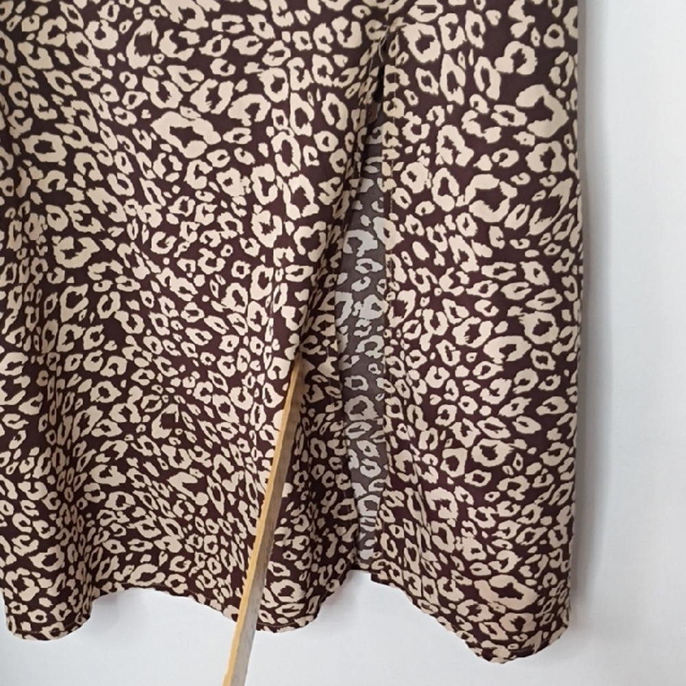 SHEIN Leopard Print Midi Skirt Slit Women’s Large (8-10) Animal Print - Picture 4 of 9